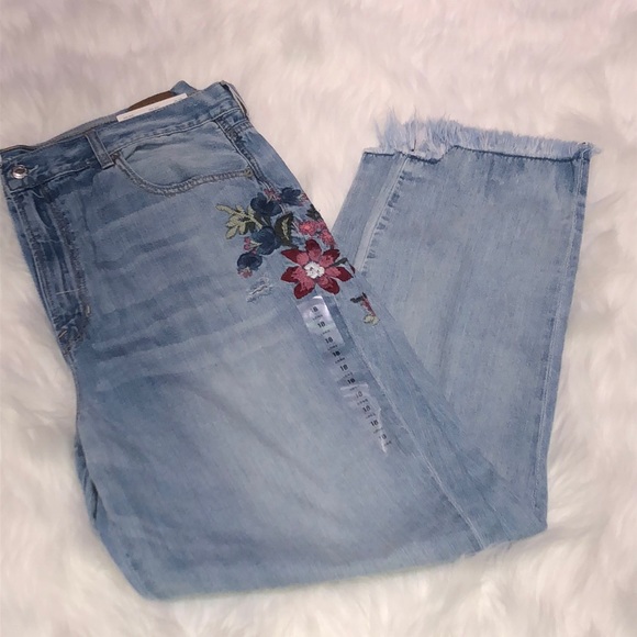 american eagle floral embroidered jeans